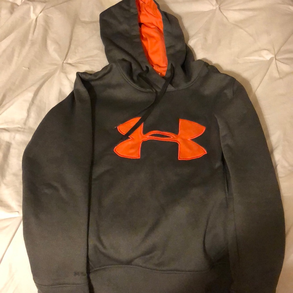 Under armour sweatshirt